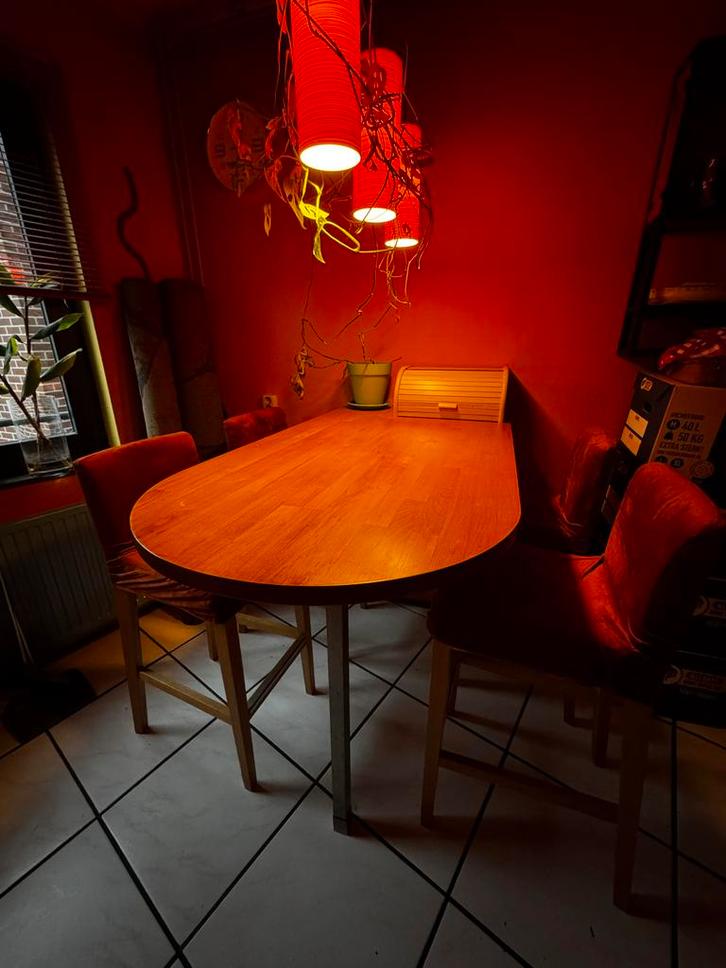 Houten eettafel met 4 stoelen en lamp, Huis en Inrichting, Tafels | Eettafels, Gebruikt, 100 tot 150 cm, Rechthoekig, Ophalen