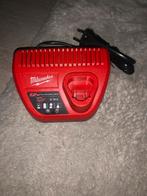 Milwaukee lader 12v, Doe-het-zelf en Verbouw, Ophalen of Verzenden, Nieuw