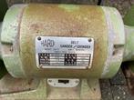 Slijpsteen en schuurband., Doe-het-zelf en Verbouw, Gereedschap | Slijpmachines, Ophalen, Gebruikt, Minder dan 700 watt, Werkbankslijpmachine