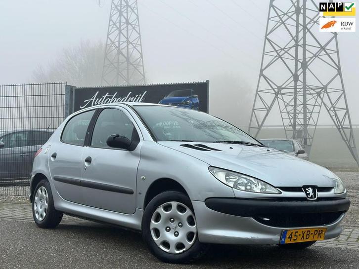 Peugeot 206 1.4 One-line 5-DRS Elek-Pakket Inruil koopje!, Auto's, Peugeot, Bedrijf, Te koop, ABS, Airbags, Centrale vergrendeling
