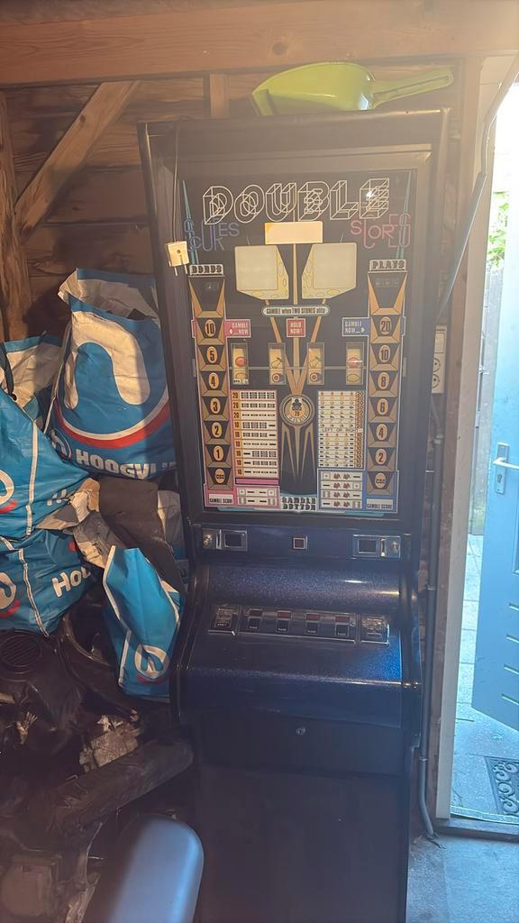 Double gokkast niet werkend leuk voor fe sier of opknappen!, Verzamelen, Automaten | Gokkasten en Fruitautomaten, Zo goed als nieuw