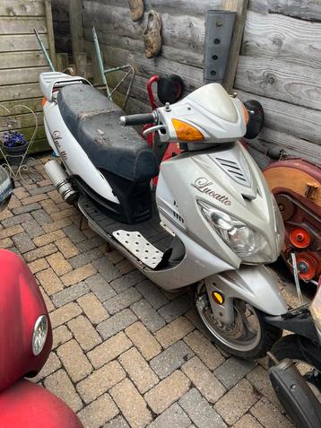 2 x loop sloop scooters voor onderdelen beschikbaar voor biedingen