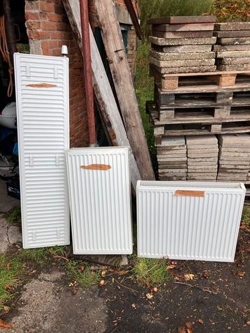 Radiatoren en koppelingen - Diverse maten beschikbaar voor biedingen