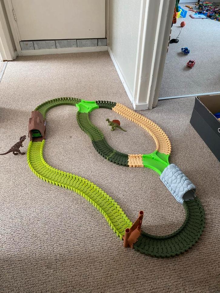 Dino Autobaan, Kinderen en Baby's, Speelgoed | Racebanen, Zo goed als nieuw, Racebaan, Elektrisch, Overige merken, Zelf te bouwen