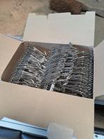 12 dozen monier clipholster dakpanhaken 10euro per doos, Doe-het-zelf en Verbouw, Dakpannen en Dakbedekking, Steen of Klei, Nieuw