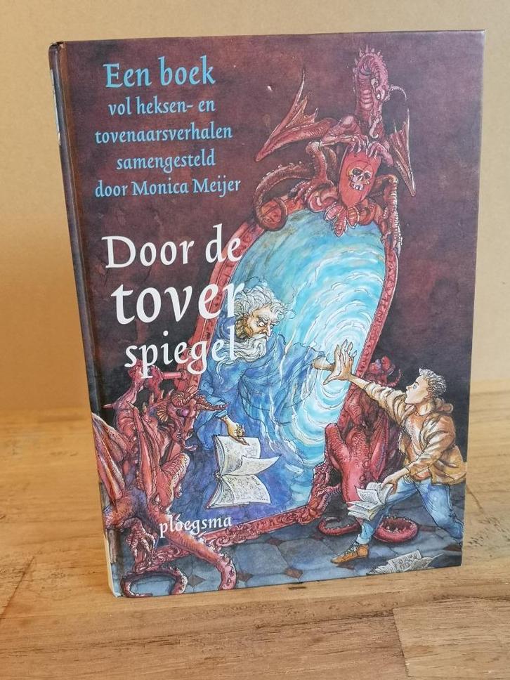 Boek: Door de toverspiegel, Ploegsma, Boeken, Kinderboeken | Jeugd | 10 tot 12 jaar, Zo goed als nieuw, Fictie, Ophalen of Verzenden