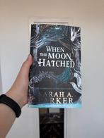 When the Moon Hatched - Sarah A. Parker, Ophalen of Verzenden, Gelezen