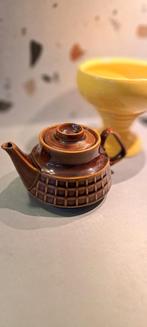 Vintage theepot bruin, Verzamelen, Retro, Ophalen of Verzenden, Huis en Inrichting