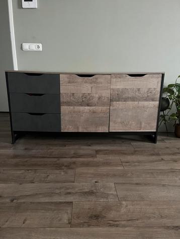 Dressoir, 160 centimeter beschikbaar voor biedingen