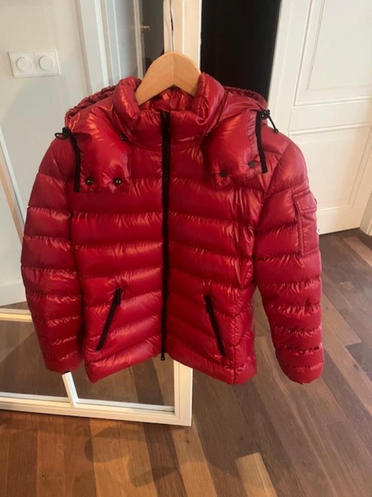 Moncler dames donsjas, maat 1, rood, Kleding | Dames, Jassen | Winter, Zo goed als nieuw, Maat 36 (S), Rood, Ophalen