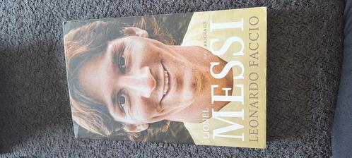 Leonardo Faccio - Lionel Messi, Boeken, Biografieën, Zo goed als nieuw, Sport, Ophalen of Verzenden