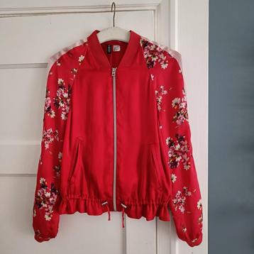 Rode H&M Divided Jasje Maat 34 beschikbaar voor biedingen