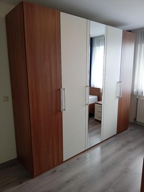 Zo goed als nieuwe ruime kledingkast met spiegeldeur, Huis en Inrichting, Kasten | Kledingkasten, Zo goed als nieuw, 200 cm of meer