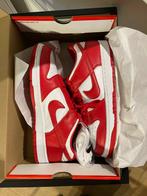 Nike dunk low 42,5, Kleding | Heren, Schoenen, Ophalen of Verzenden, Nieuw, Overige kleuren, Sneakers of Gympen