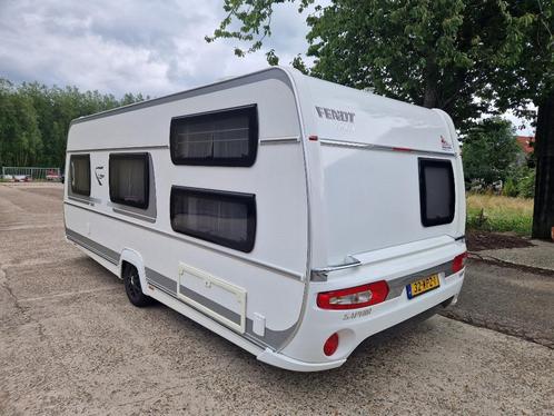 Fendt Saphir 560 SKM, 6p Stapelbed LUIFEL MOVER AIRCO !, Caravans en Kamperen, Caravans, Bedrijf, tot en met 6, 1250 - 1500 kg