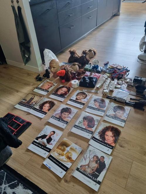 Kappers opleiding spullen, Diensten en Vakmensen, Kappers en Thuiskappers