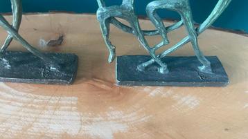 Bronzen beeldjes Bernadette Leijdekkers beschikbaar voor biedingen