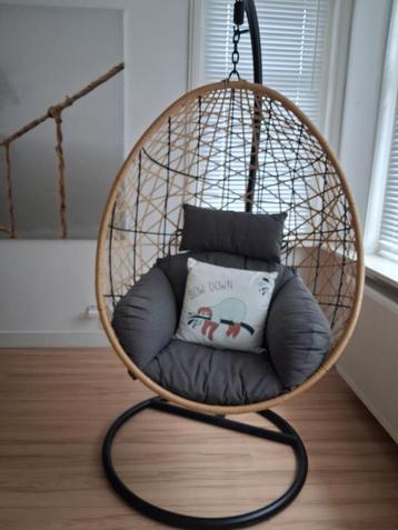 Eggstoel / Hangstoel - Relaxen in Stijl! beschikbaar voor biedingen