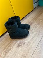 Ugg zwart maat 26, Kinderen en Baby's, Kinderkleding | Schoenen en Sokken, Ophalen, Gebruikt, UGG, Jongen of Meisje