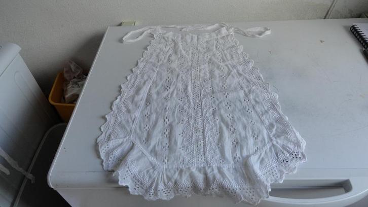 Schortjes, antieke katoenen geborduurde schort, meerdere, Antiek en Kunst, Curiosa en Brocante, Ophalen of Verzenden