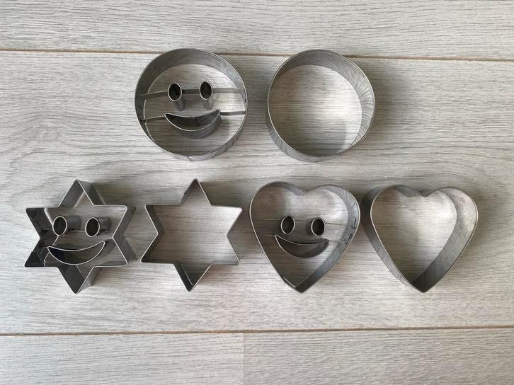 Bento Brood Uitsijders Cookie Cutter Koekjes VormSmileys, Hobby en Vrije tijd, Taarten en Cupcakes maken, Zo goed als nieuw, Bakvorm