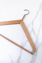 Vintage Houten Kledinghanger, Kleding | Dames, Kledinghangers, Ophalen of Verzenden, Gebruikt, Hout, Volwassenen
