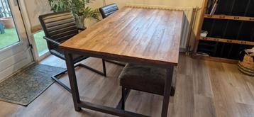 Eettafel, mango hout met stalen frame  beschikbaar voor biedingen
