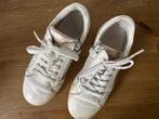 Witte leren sneakers van Clic, maat 35, in goede staat!, Gebruikt, Meisje, Schoenen, Ophalen of Verzenden