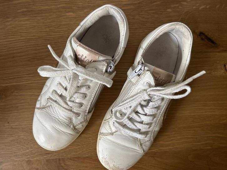 Witte leren sneakers van Clic, maat 35, in goede staat!, Kinderen en Baby's, Kinderkleding | Schoenen en Sokken, Gebruikt, Schoenen