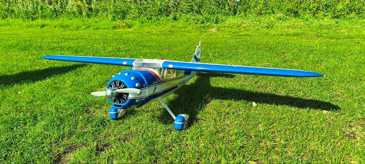 Prachtige Cessna met 10cc  Os Max motor vliegklaar, Hobby en Vrije tijd, Modelbouw | Radiografisch | Vliegtuigen, Zo goed als nieuw