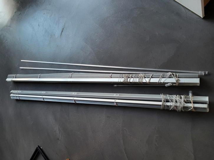 Luxaflex, 2 stuks grijs, Huis en Inrichting, Stoffering | Gordijnen en Lamellen, Gebruikt, 200 cm of meer, 150 tot 200 cm, Grijs