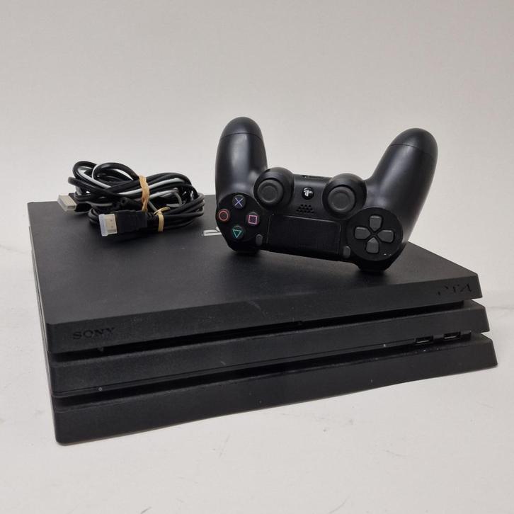 Playstation 4 Pro 1TB Inc Controller Zwart | nette staat, Spelcomputers en Games, Spelcomputers | Sony PlayStation 4, Zo goed als nieuw
