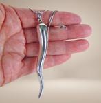 Grote 925 zilver modernist DESIGN Italische lucky horn hange, Met hanger, Verzenden, Ssiesvintagesieraden@gmail.com, Zo goed als nieuw