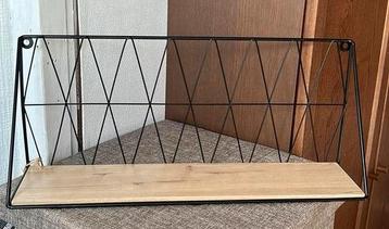 Leuke zwart ijzeren wandplank 2 stuks 48 x 12 x 20 cm beschikbaar voor biedingen