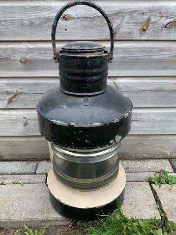 Oude scheepslamp zwart 50/60 cm hoog. beschikbaar voor biedingen