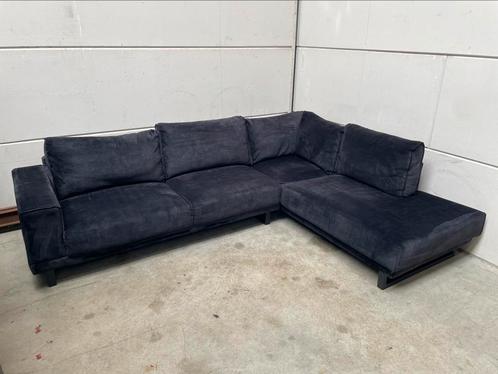 Zwarte suede hoekbank merk de bommel - GEREINIGD!!!, Huis en Inrichting, Banken | Bankstellen, Gebruikt, Hoekbank, Vierpersoons of meer