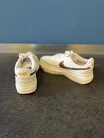 Nike leopard schoenen, Wit, Nike, Ophalen of Verzenden, Sneakers of Gympen