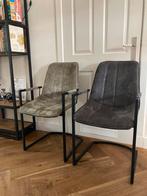 Twee eetkamer stoelen, groen en grijs gekocht bij leenbakker, Huis en Inrichting, Stoelen, Zo goed als nieuw, Ophalen