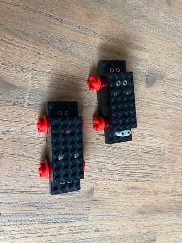 2 lego treinmotoren vintage beschikbaar voor biedingen