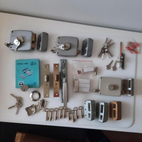 Voordeurslot, staartcil. penslot, tonrolslot deurspion enz., Doe-het-zelf en Verbouw, Hang- en Sluitwerk, Nieuw, Slot, Koper of Messing