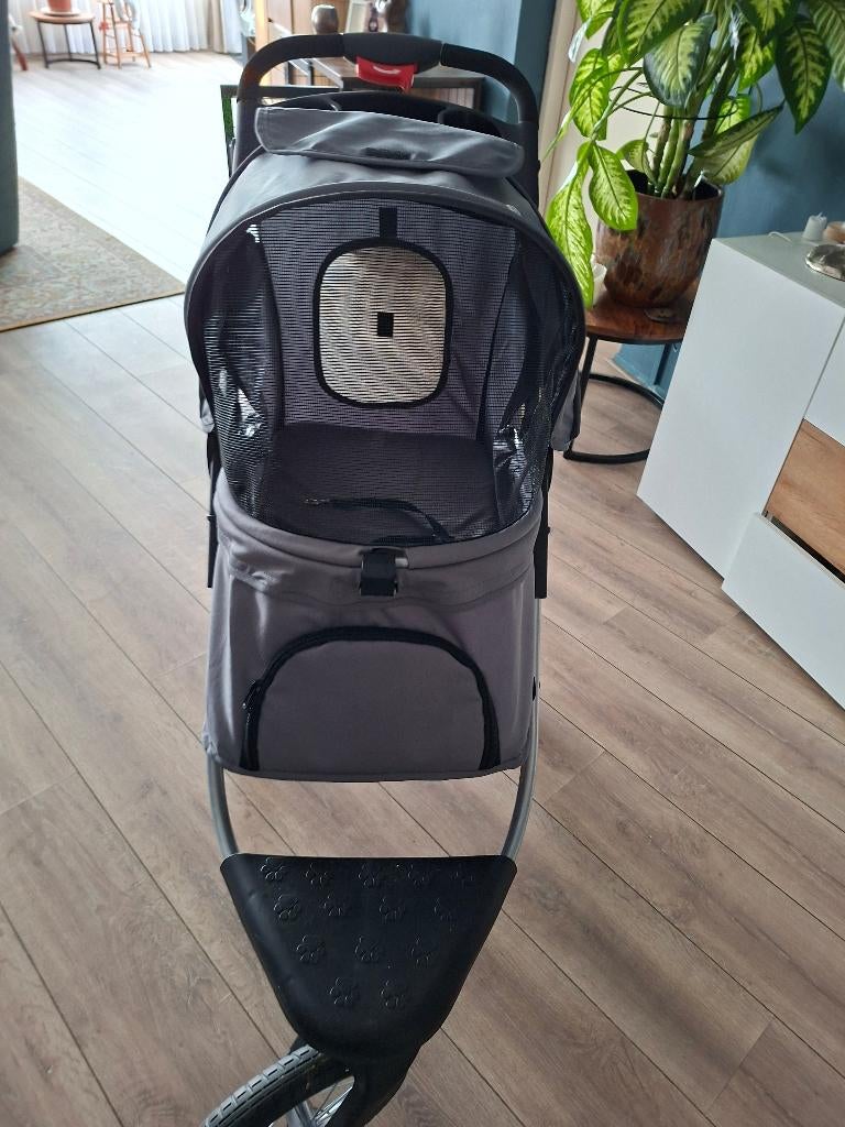 Als nieuw honden buggy, Dieren en Toebehoren, Ophalen, Zo goed als nieuw