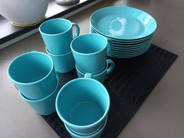 Borden en kopjes van IIttala beschikbaar voor biedingen