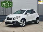 Opel Mokka 1.4 T Cosmo NAVI-TREKHAAK-SCHUIFDAK-NAP-LEER, 65 €/maand, Wit, 1364 cc, SUV of Terreinwagen