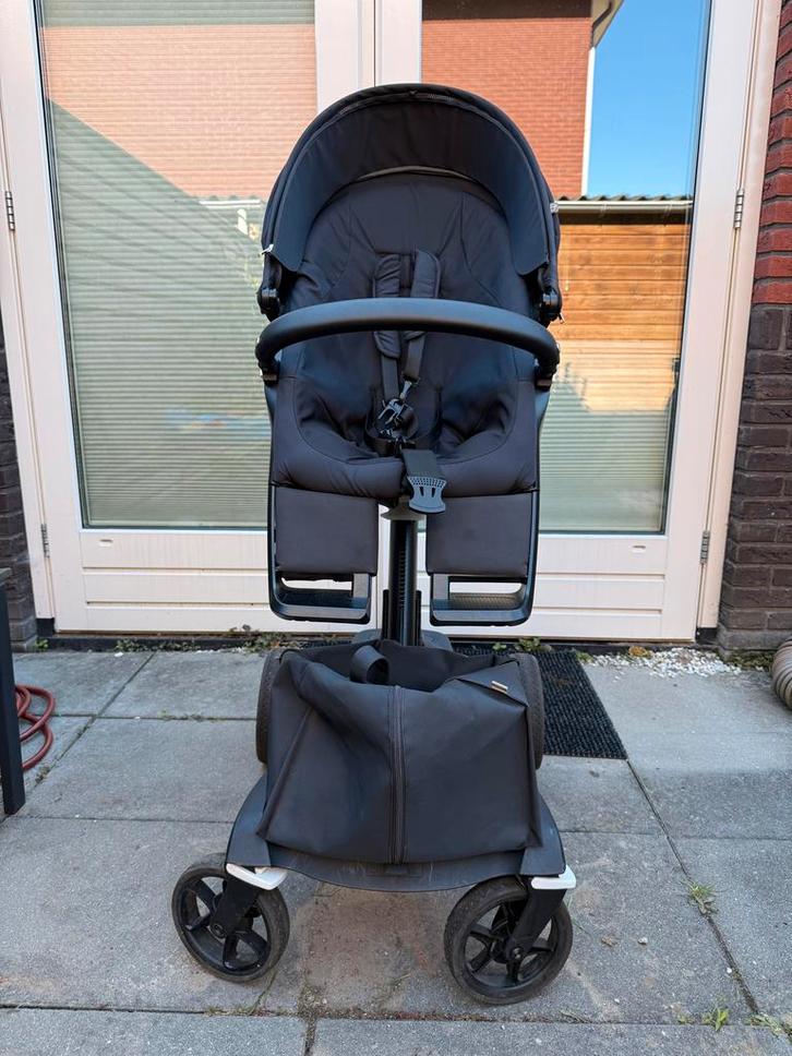 Stokke xplory v6 in goede staat met reiswieg en extra’s, Kinderen en Baby's, Kinderwagens en Combinaties, Gebruikt, Combiwagen