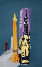 Maan Raket Retro Speelgoed Oostblok ​IRISA LUNA 9 stuks 1987, Antiek en Kunst, Verzenden