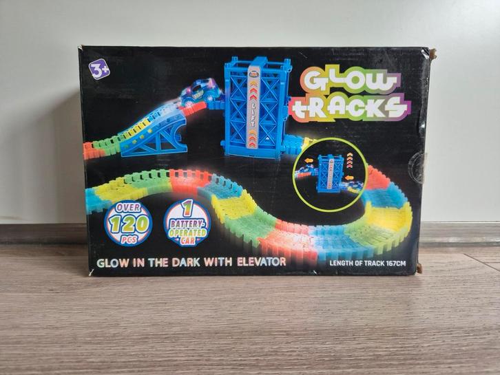 Racebaan met Lift 167 cm Baan | Glow in the dark Racebaan, Kinderen en Baby's, Speelgoed | Racebanen, Overige merken, Ophalen of Verzenden
