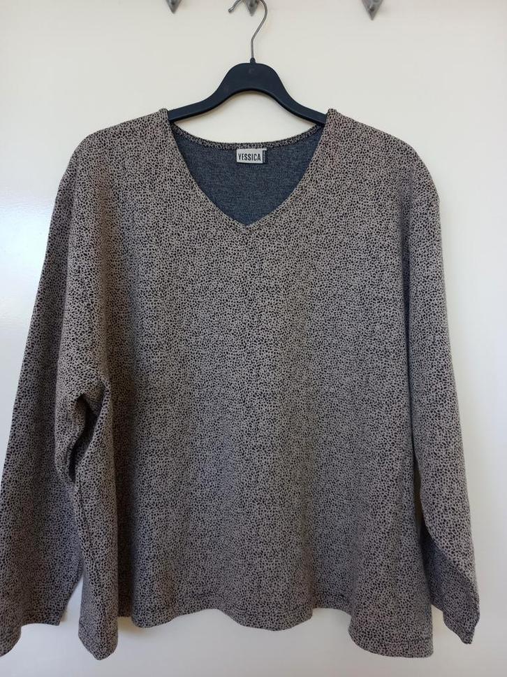 Beige met zwarte dots trui maat 52-54, met lange mouwen, V-h, Kleding | Dames, Grote Maten, Nieuw, Trui of Vest, Beige, Ophalen of Verzenden