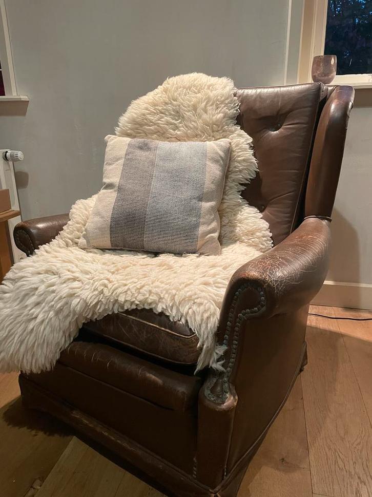 Oude leren retro stoel, vintage, Huis en Inrichting, Fauteuils, Gebruikt, Leer, 50 tot 75 cm, Minder dan 75 cm, Ophalen of Verzenden