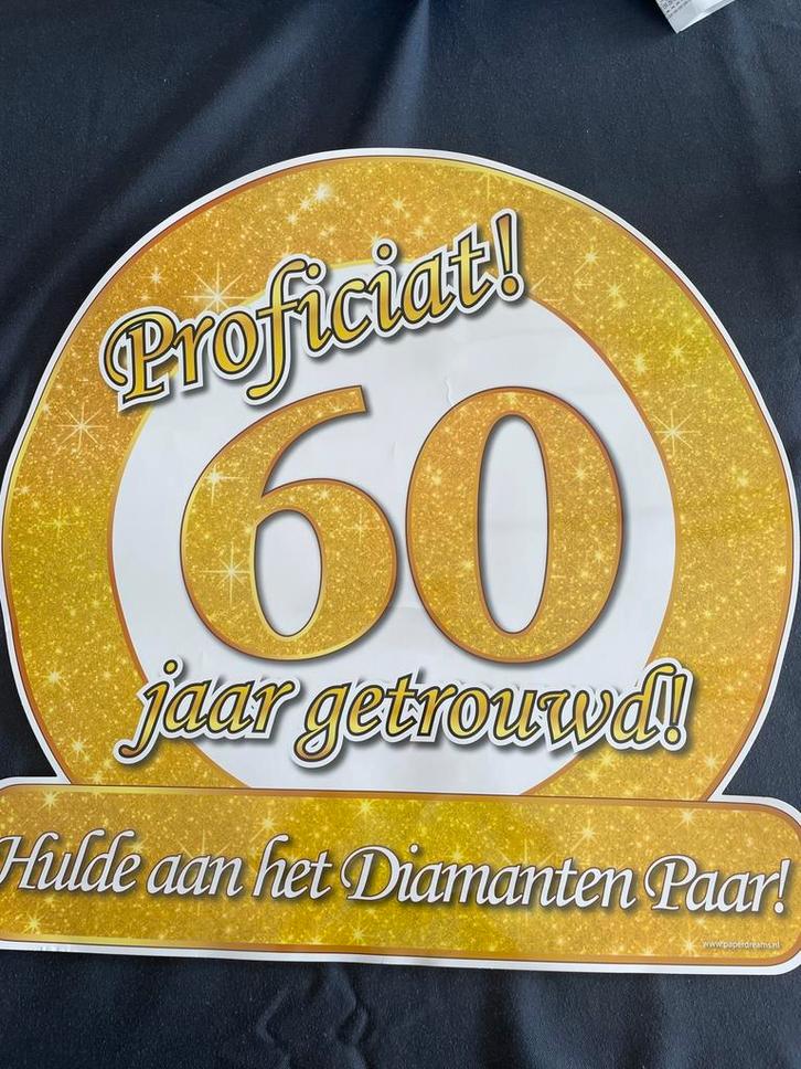 Versiering 60 jaar huwelijk, Verzamelen, Speldjes, Pins en Buttons, Zo goed als nieuw, Ophalen of Verzenden