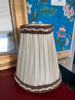 Vintage retro brocante geplooid lampenkapje klemkapje kapje, Huis en Inrichting, Lampen | Lampenkappen, Gebruikt, Crème, Rond